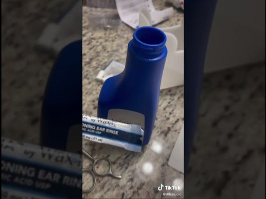 WaxRx® Deluxe Ear Wash System used by dilsalucio on TikTok